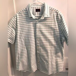 UNTUCKIT SHORT SLEEVE